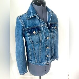 GAP Icon Denim 2017 Trucker Gap for Good
Sustainable Size Small Jean Jacket